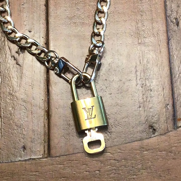 Authentic Louis Vuitton lock with chain necklace. - Picture 2 of 5